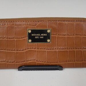 Michael Kors Wallet – Crocodile-Embossed-Leather Continental Wallet